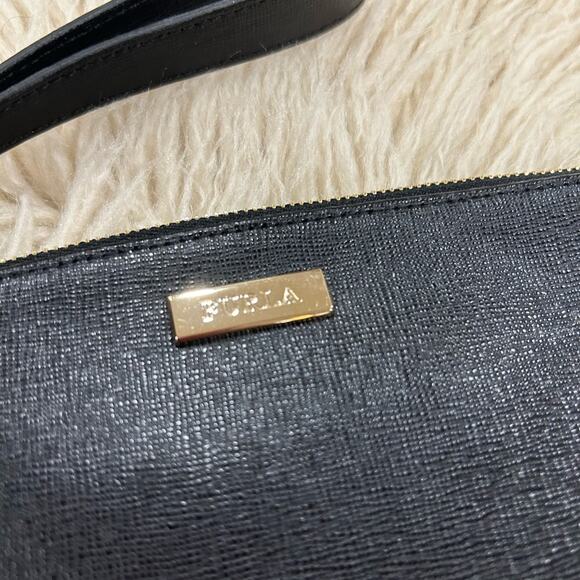 Furla Black Leather Joli wristlet New with tag - Picture 3 of 9